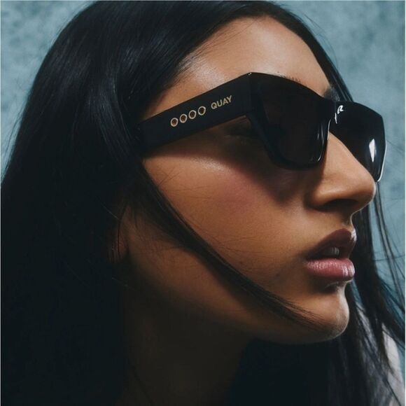 NWT QUAY AUSTRALIA- No Apologies Sunglasses- black, smoke - Picture 1 of 8